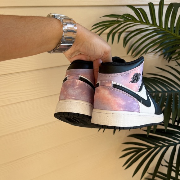 Nike Air Jordan 1 mid Zen Master Galaxy Tie dye Bleached Coral - Picture 7 of 7